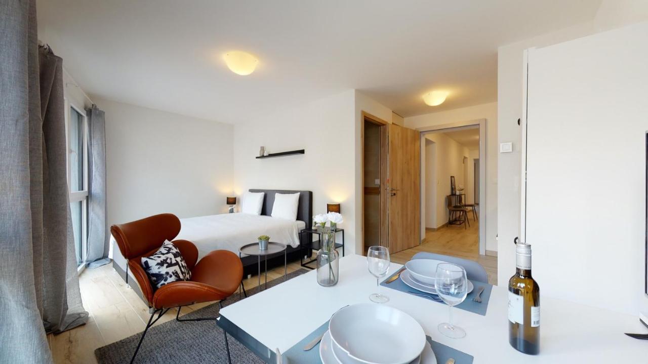 Nonanteneuf Appart Hotel Aigle - Contactless Check-In Luaran gambar